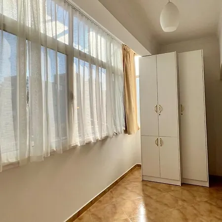 Explore Albania, From The Heart Of Apartmán Tirana