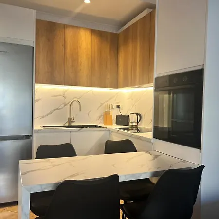 Apartmán Explore Albania, From The Heart Of *